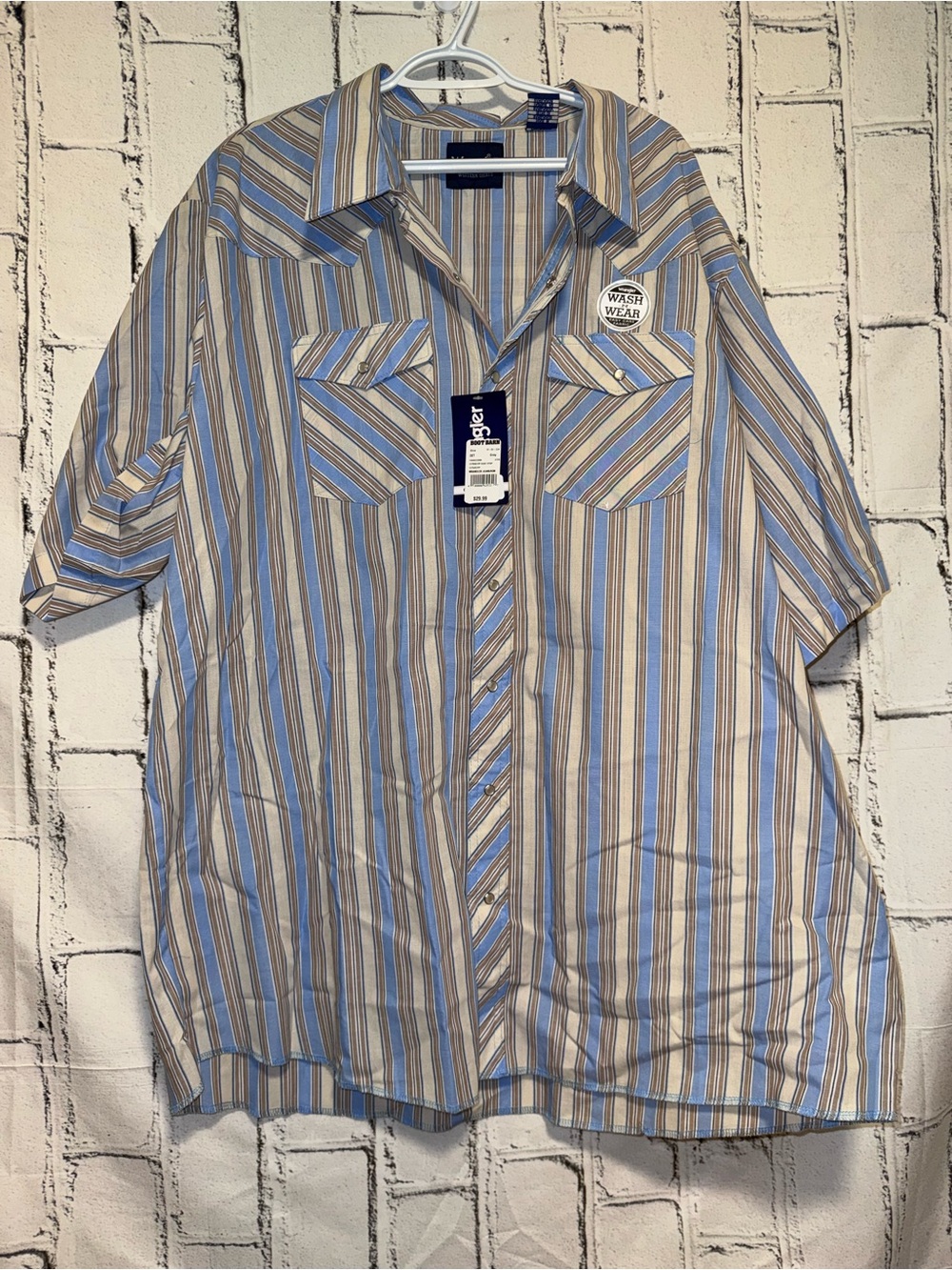 BNWT Wrangler Men's Short Sleeve Stripe Button-Up Shirt - Blue/Tan